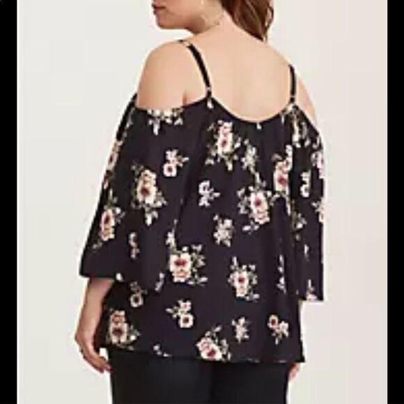 Torrid Floral print lace inset cold shoulder top 1 1x - Picture 3 of 12